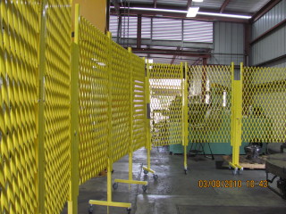 portable diamond scissor barriers